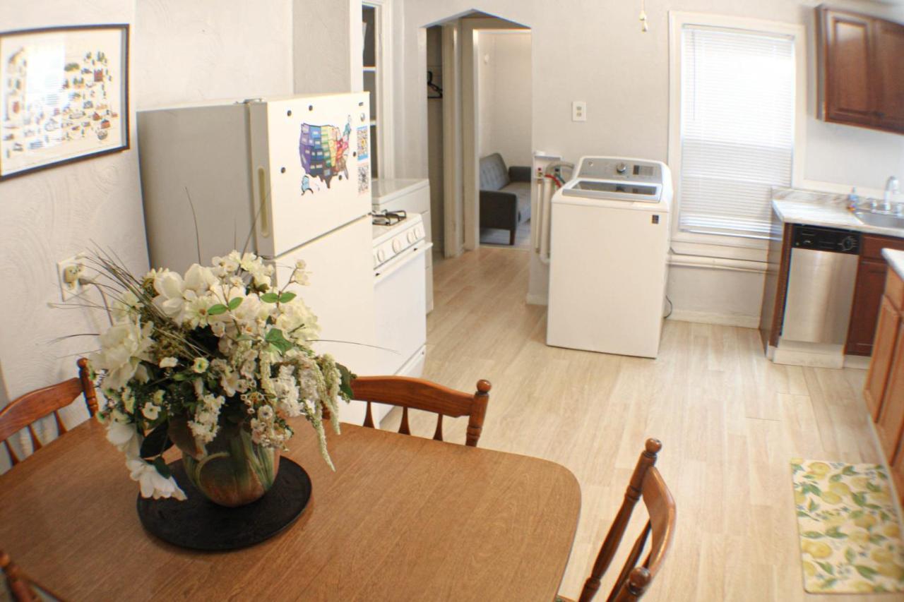 3 Bedroom Southside Pad - Sleeps 8 - Amazing Location Pittsburgh Exterior photo